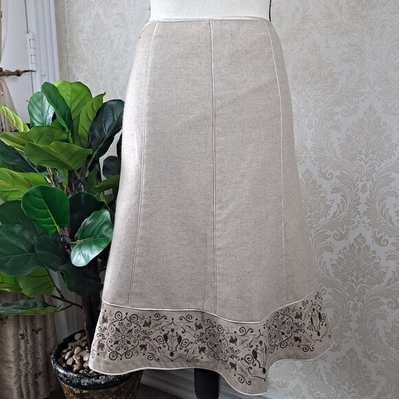 Ann Taylor Size 0 Tan A-Line Skirt Embroidered Floral Bottom Wool Blend EUC - Picture 6 of 10